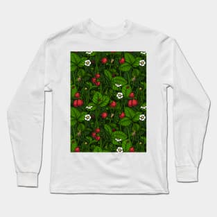 Wild strawberries, green and red Long Sleeve T-Shirt